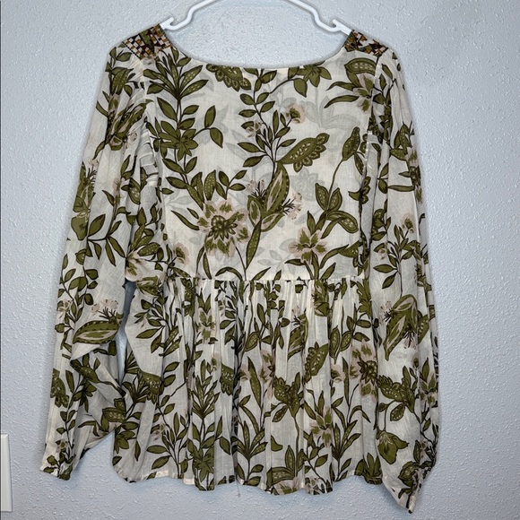 World Market Stella Ivory & Green Embroidered Floral Top S/M - Picture 6 of 6
